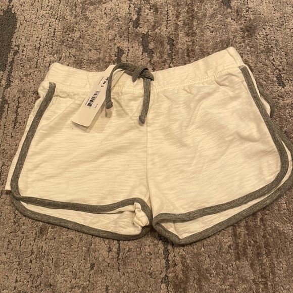 Peek White Shorts NWT Sz 6/7